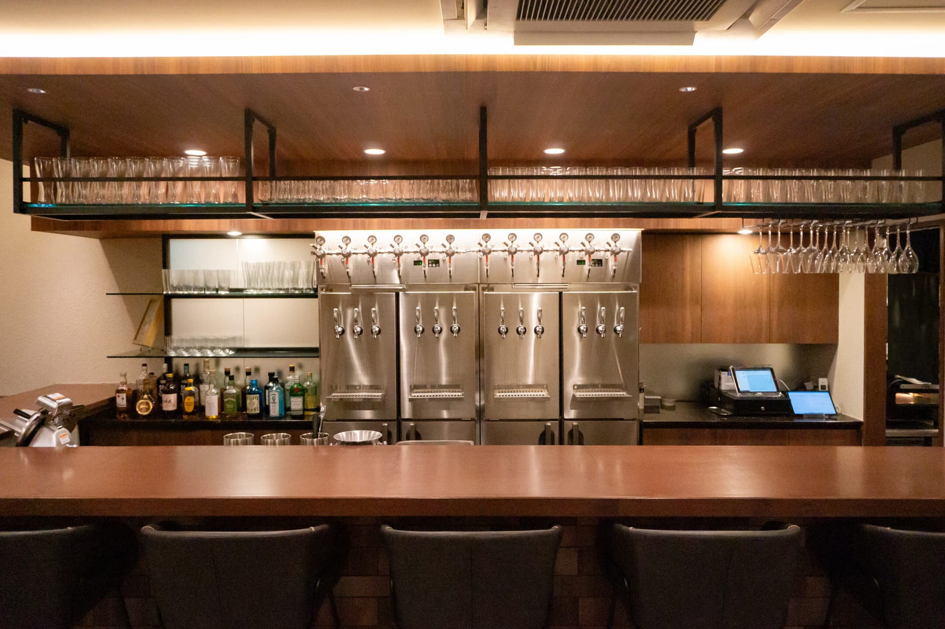 TAP ROOM 99
