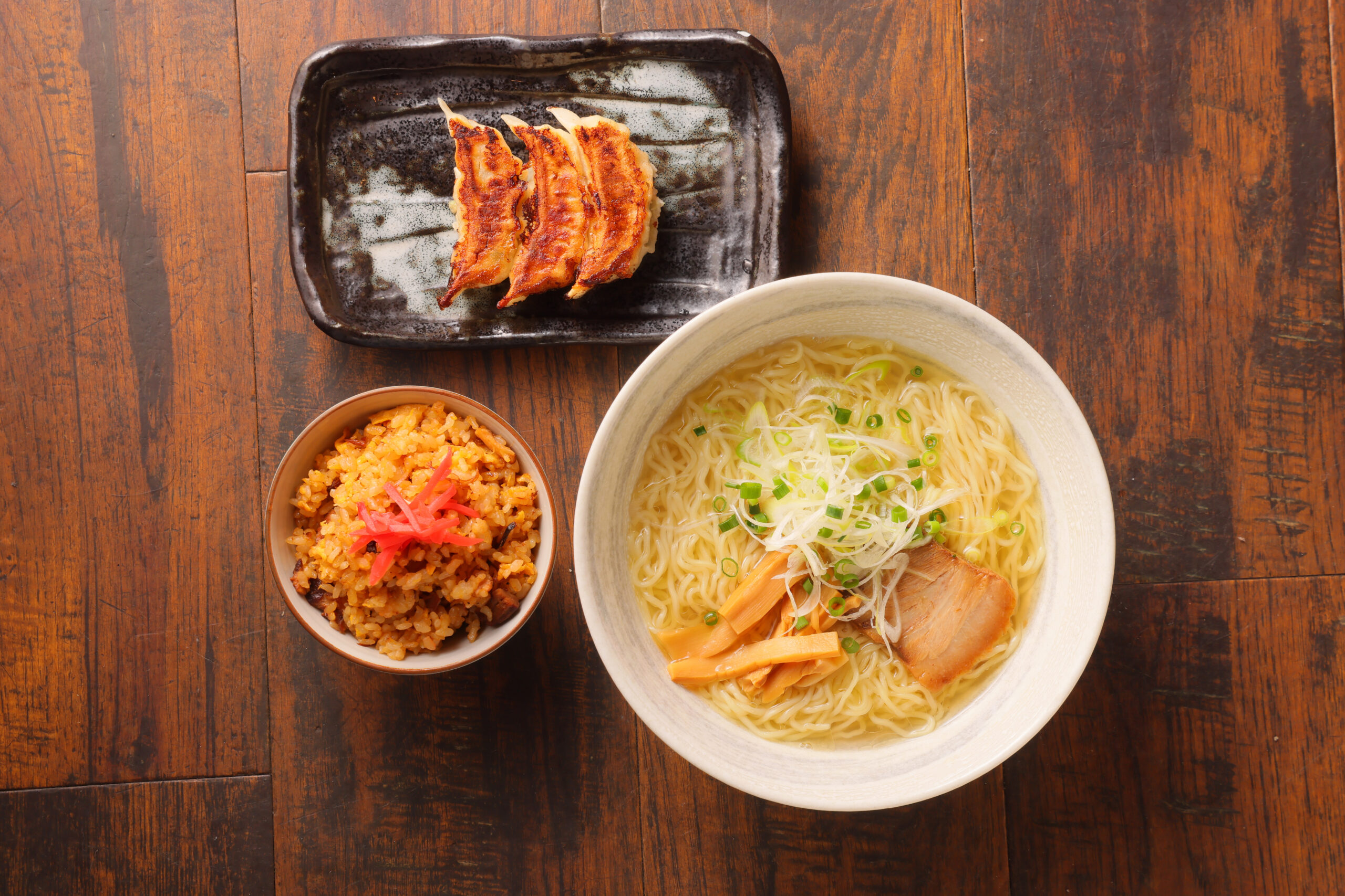 麺屋食堂 ことぶき 大草町店